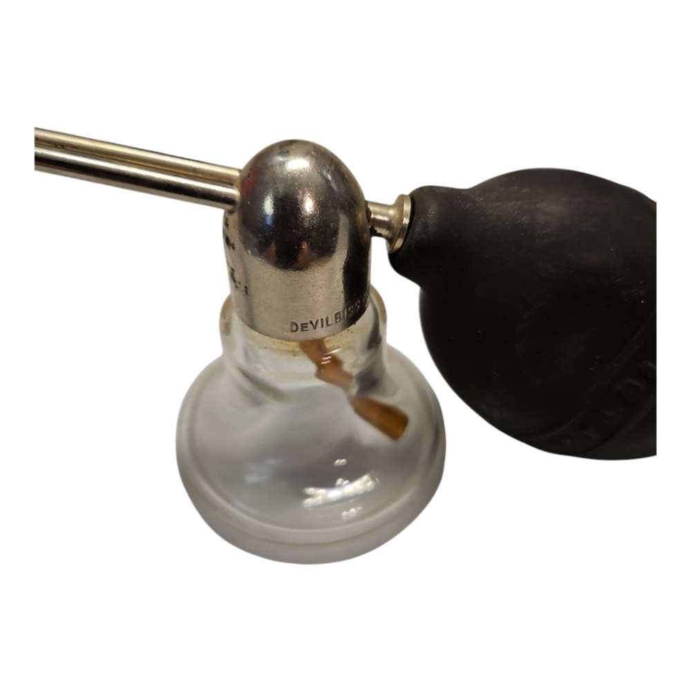 Vintage DeVilbiss No 127 Spray Bottle Glass Atomizer Black Squeeze bulb - Picture 2 of 6